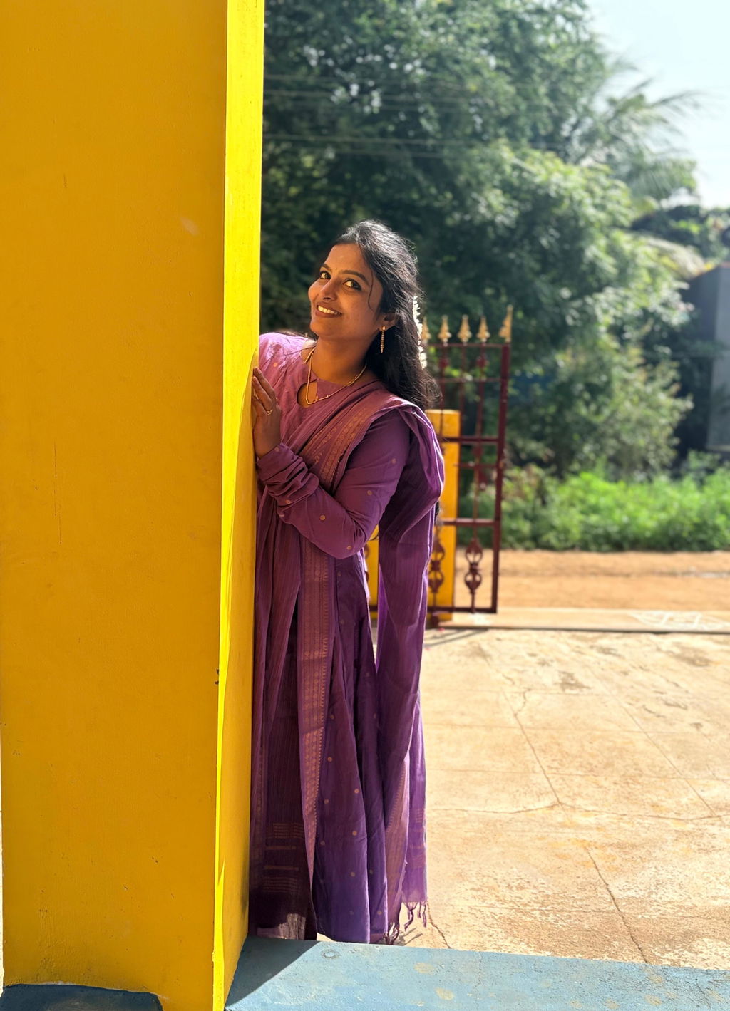 Sudhakshina Maroon (Kurti+Dupatta)