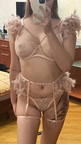 Anita review photo
