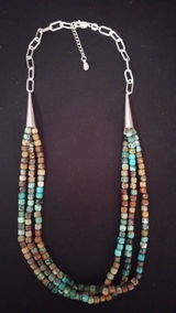 Itzel review photo