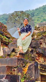 Ratna singh review photo