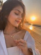 Ishita review photo