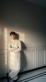 Arib Nawaz review photo