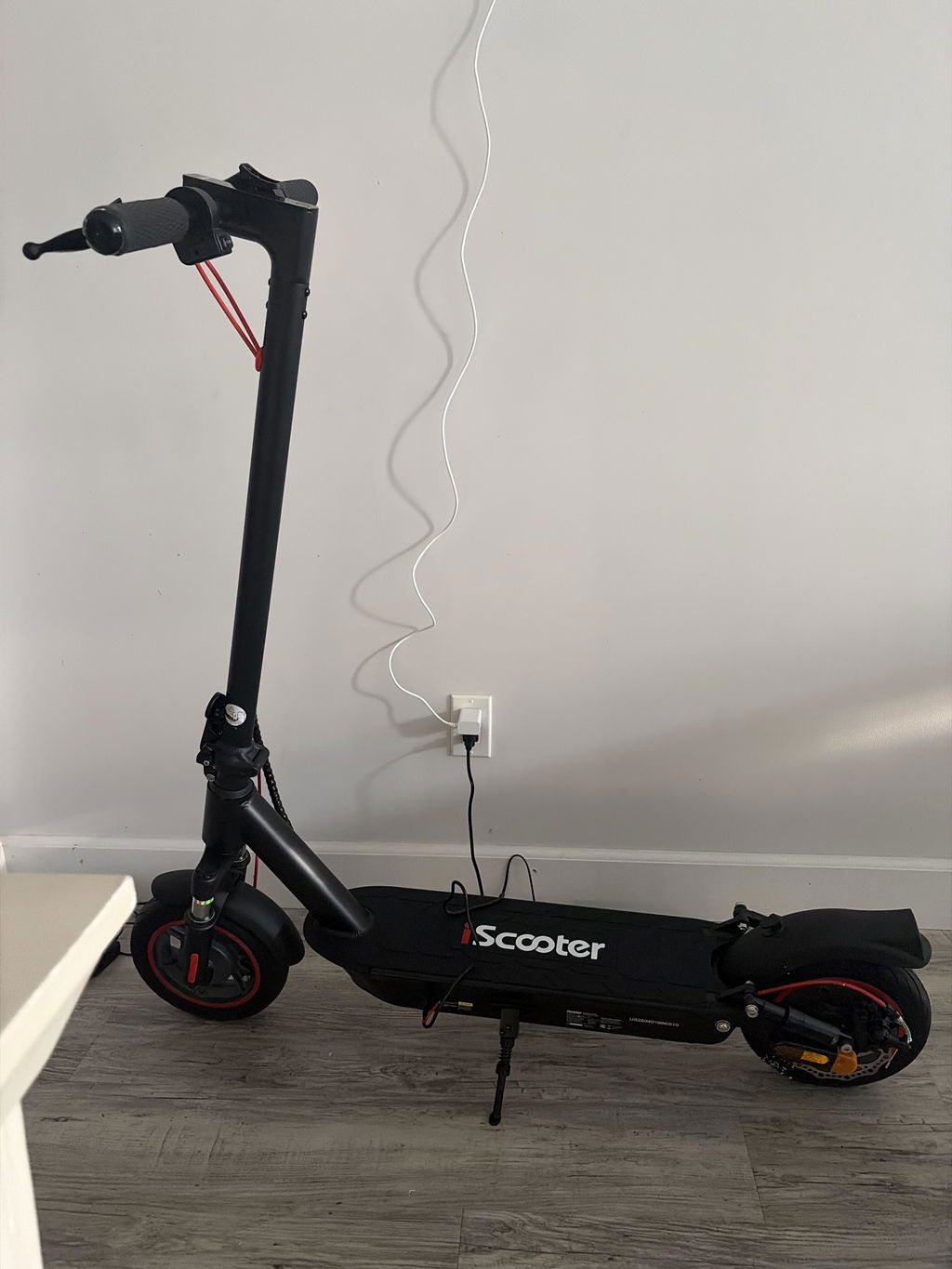 iScooter i10 650W Peak Motor Commuter Electric Scooter