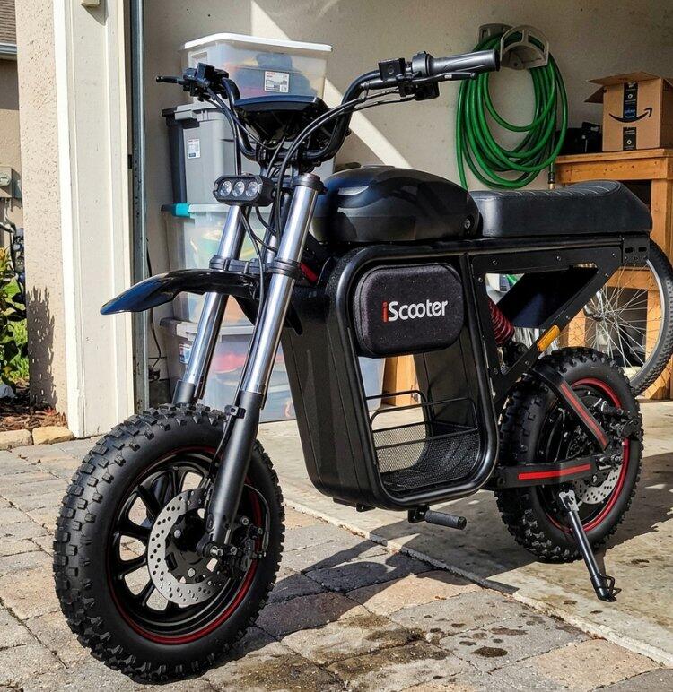 iScooter DX5Max 2000W Electric Scooter with Seat