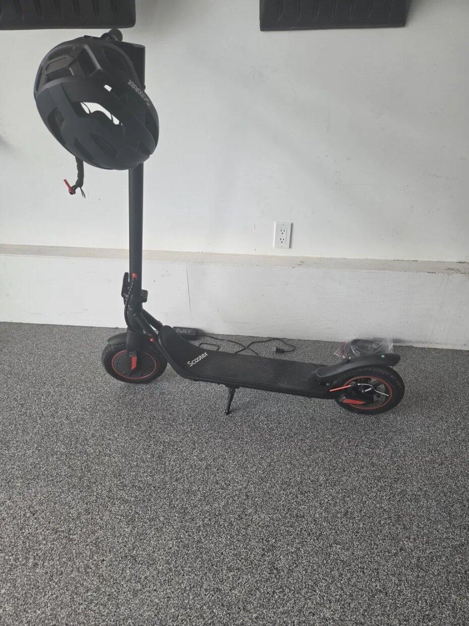 iScooter i9M Foldable Commuting Electric Scooter