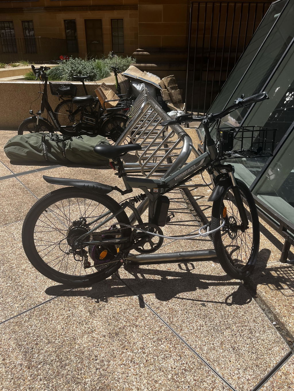 isinwheel M40 500W Folding Electric Bike with Basket