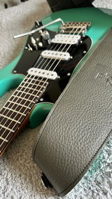 Roberto Vela review photo