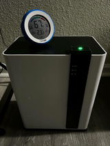 Aaron Wat review photo