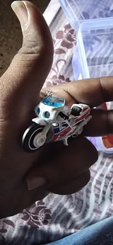 Varun Kumar review photo