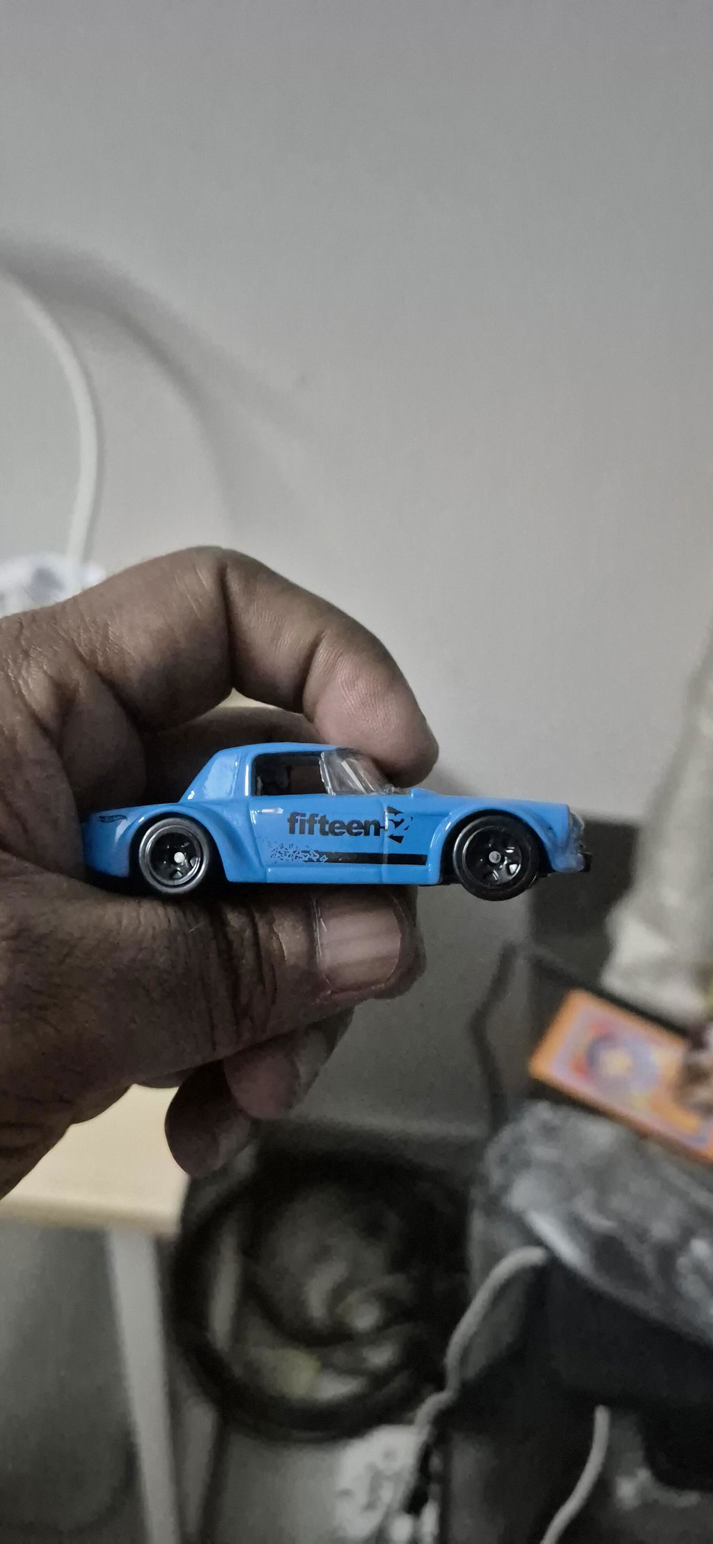 MILD HOOK CREASE - IMPORTED - HOT WHEELS -  PORSCHE 935 - BLACK - 4C