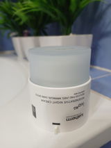 Anonim review photo
