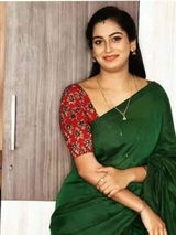 Ritu Malhotra review photo