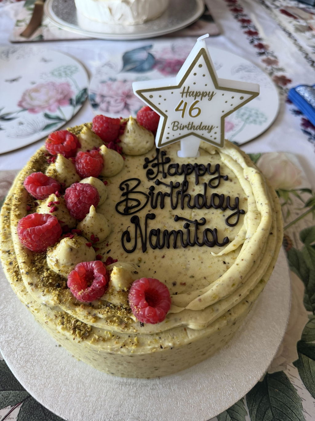 Pistachio & Raspberry Cake
