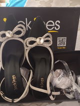 A.K. review photo