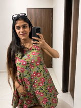 Priyasha Malhotra review photo
