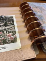 M. review photo