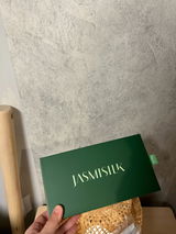 Araminta review photo
