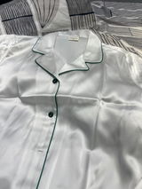 Leah review photo