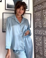 Suzanne review photo
