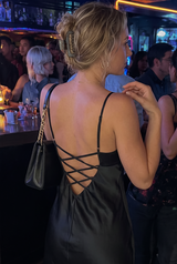 Amelie Cross review photo
