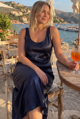 Caroline review photo