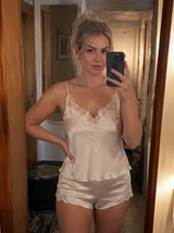 Oona Selwyn review photo