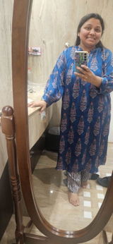 Akansha review photo