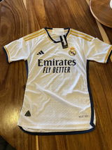 Real Madrid Alternativa 23-24 Jersey Réplica Premium Versión Jugador