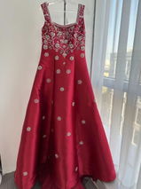 Ellie Howard review photo