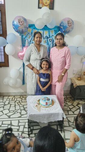 Ritu Gautam review photo