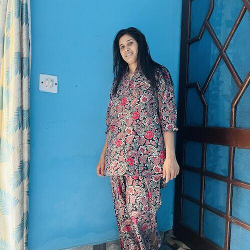 Poonam Rawat review photo