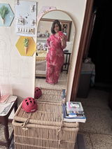Esha Singh review photo