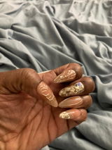 Antoineke review photo