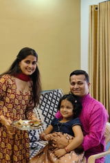 Juilee Modak review photo