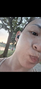 Leow review photo