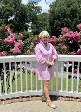 Lynne R. review photo