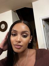 Mia review photo