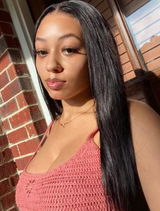 Monae Senior review photo