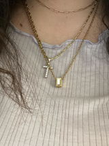 Julia Lentini review photo