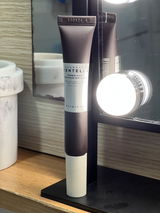 Mia review photo