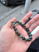 Leo review photo
