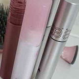 Rini Susanti review photo