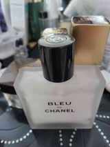 Amandine Marie-Rose Poulin review photo