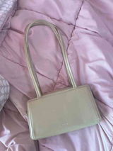 Caitlin West review photo