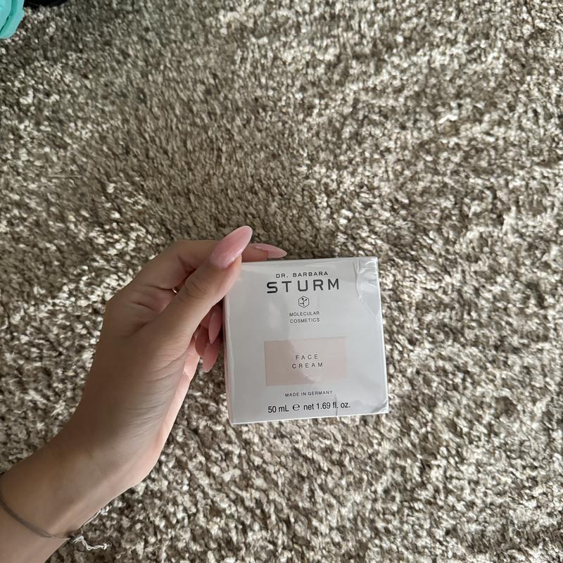 Iris Clarisse Pomerleau review photo