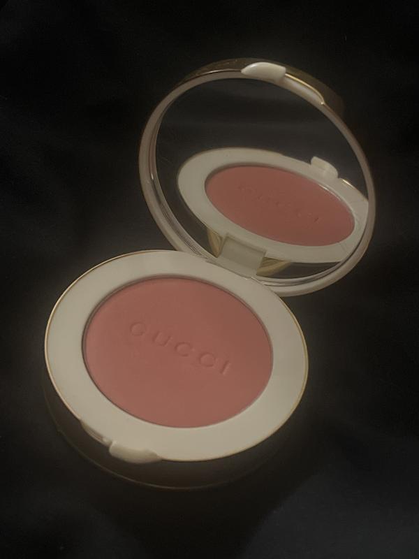 Susann Desiree Mertens review photo