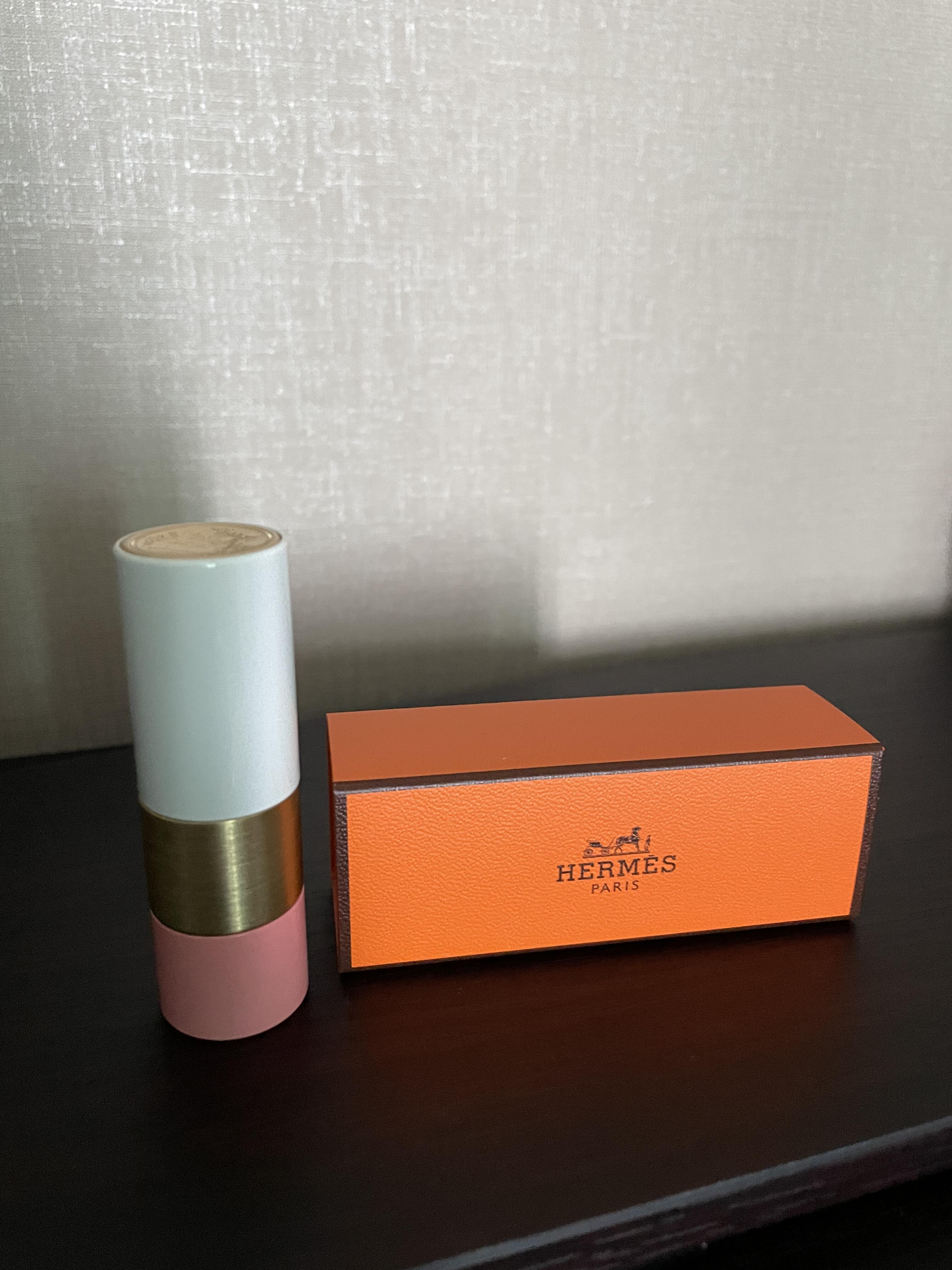 Thái Thị Thu Hà review photo