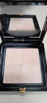 Clara Victoire Girard review photo