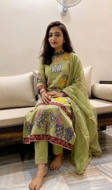 Ananyapatel review photo