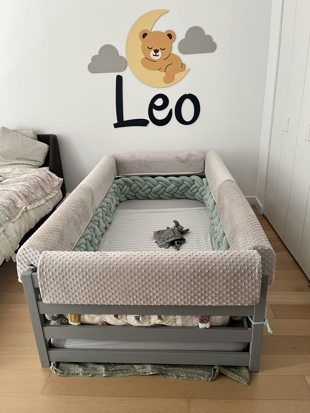 Luxury braided crib bumper 25 cm